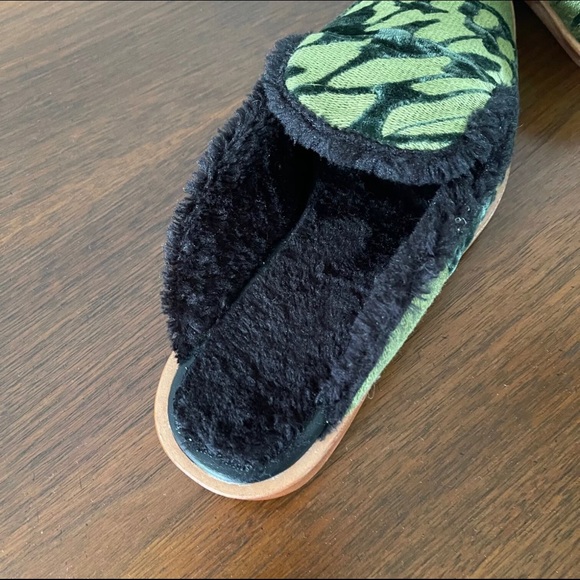 Free People Green Butterfly Effect Faux Fur Mule Shoes - Picture 5 of 7